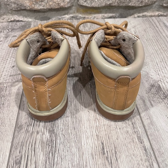 Lugz Kids’ Work Boots - Tan - little boys 12 - Picture 5 of 11